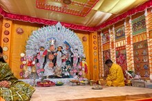 Durga Puja: নাচ-গান, খিচুড়ির টান...ষষ্ঠীর বোধন থেকে দশমী জমজমাট জার্মানির এরল্যাঙ্গেন-এর দুর্গাপুজোয়