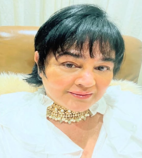 এই ছবিটি নিজের ইনস্টাগ্রামে শেয়ার করে আলিশা লিখেছেন, '