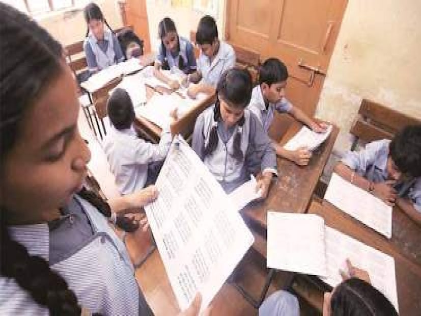 এছাড়াও রয়েছে হাওড়ারই অগ্রসেন বয়েজ স্কুল (নবম) ও কালিম্পংয়ের সেন্ট অগাস্টিন (ষোড়শ)। কো-এড ডে স্কুল হিসেবে ৯ নম্বরে রয়েছে কলকাতার লক্ষ্মীপৎ সিংহানিয়া। সার্বিকভাবে গার্লস স্কুলের র‌্যাঙ্কিংয়ে দ্বিতীয় স্থানে রয়েছে কলকাতার মডার্ন হাই। 