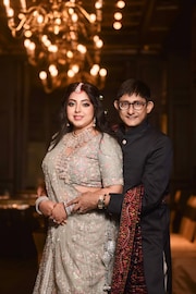 এক বছর হতে চলল, আর কোনও রাখঢাক নয় ধীরে ধীরে কার মতো হচ্ছে কৃষভি, শ্রীময়ি নিজেই জানালেন.. এক বছর হতে চলল, আর কোনও রাখঢাক নয় ধীরে ধীরে কার মতো হচ্ছে কৃষভি, শ্রীময়ি নিজেই জানালেন..
