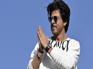 শোনা যাচ্ছে, শাহরুখের জন্মদিনে এবার মঞ্চ কাঁপাতে আসছেন বিশ্ব বিখ্যাত পপ তারকা। শোনা যাচ্ছে, শাহরুখের জন্মদিনে এবার মঞ্চ কাঁপাতে আসছেন বিশ্ব বিখ্যাত পপ তারকা।