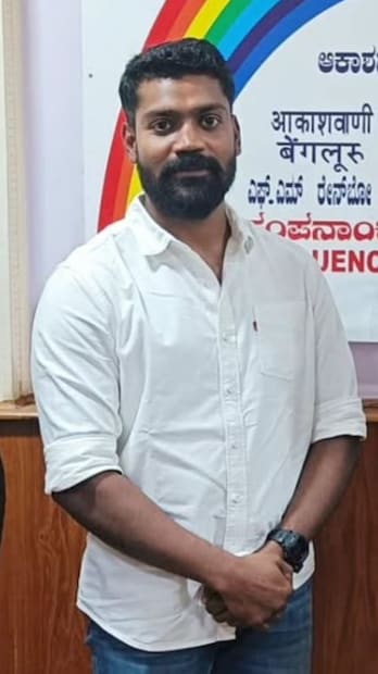  তদন্তে জানা গেছে, দম্পতির গাড়ির পাশ দিয়ে যাওয়ার সময় দর্শন ও বরুণের চালানো মোটরসাইকেলটি গাড়ির সাইড মিরর ছুঁয়ে যায়। এতে সামান্য ক্ষতি হয়। ক্ষুব্ধ মনোজ দুই কিলোমিটার ধরে বাইকটিকে তাড়া করে অবশেষে ইচ্ছাকৃতভাবে ধাক্কা দেন, ফলে দর্শনের মৃত্যু হয় এবং বরুণ আহত হন।<br />ডিসিপি জানান, “প্রাথমিক তদন্তে দেখা গেছে, বাইকটি গাড়ির সাইড মিরর ভেঙে ফেলার পর চালক রেগে গিয়ে পিছু নেয় এবং ইচ্ছাকৃতভাবে ধাক্কা দেয়, যা দর্শনের মৃত্যুর কারণ হয়।”