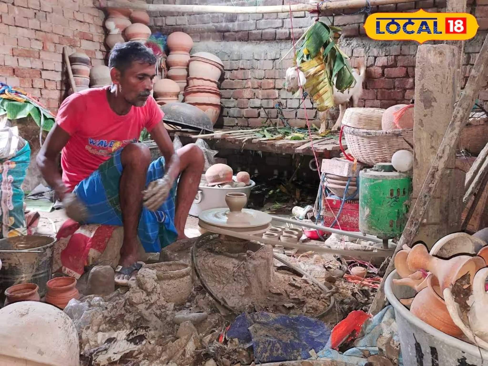 কুমোরের চাকা অতীত! আধুনিক 'এই' মেশিনে একদিনে তৈরি হচ্ছে হাজার হাজার প্রদীপ