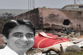 এয়ার ইন্ডিয়ার বিমান ভেঙে পড়ার কারণ কী? 'ছেলে দায়ী নয়', আদালতে মামলা মৃত পাইলটের বাবার!