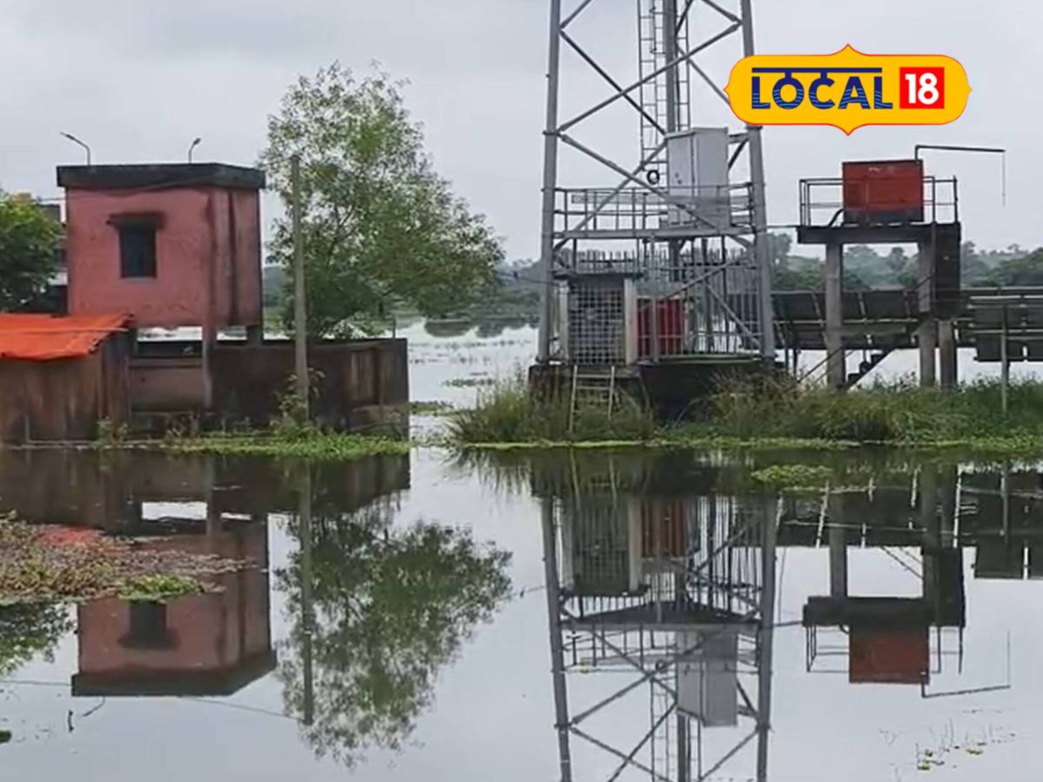 জলমগ্ন চাষের জমি থেকে রাস্তাঘাট! উৎসবের মধ্যে খানাকুলে দুর্যোগের আতঙ্ক