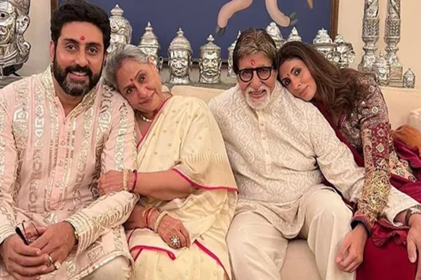 সেই পোস্টে একজন কমেন্ট করেছেন, ‘‘জয়ার মতো স্ত্রী থাকলে যে কারও মানসিক সমস্যা হতেই পারে।’’ একজন ইউজার লিখেছেন, 