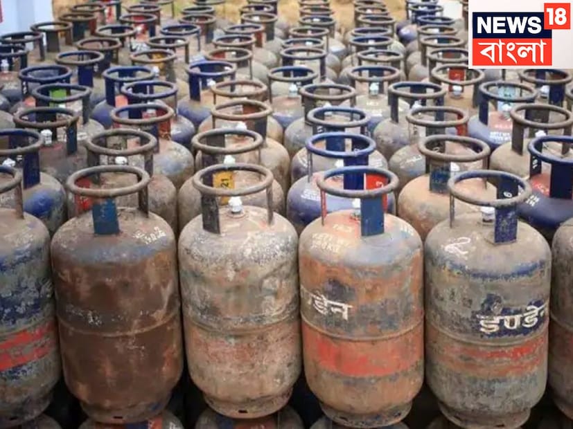 বাণিজ্যিক রান্নার গ্যাসের দাম সিলিন্ডার প্রতি বৃদ্ধি হয়েছে, এরফলেই পুজোর বাজারে ধাক্কা আম জনতার জন্য, এরফলেই দিল্লি, মুম্বই, চেন্নাই, কলকাতায় নতুন দাম কার্যকর হয়েছে ৷ প্রতীকী ছবি ৷