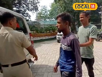 বাংলাদেশি যুবক গ্রেফতার