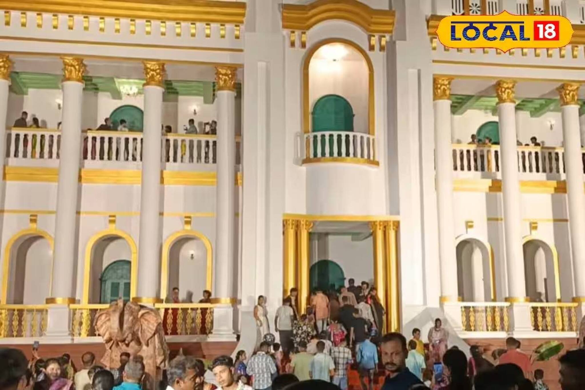বসিরহাটের বুকে মহিষাদল রাজবাড়ি! শতাব্দী প্রাচীন বনেদি বাড়ির পুজোয় বড় চমক