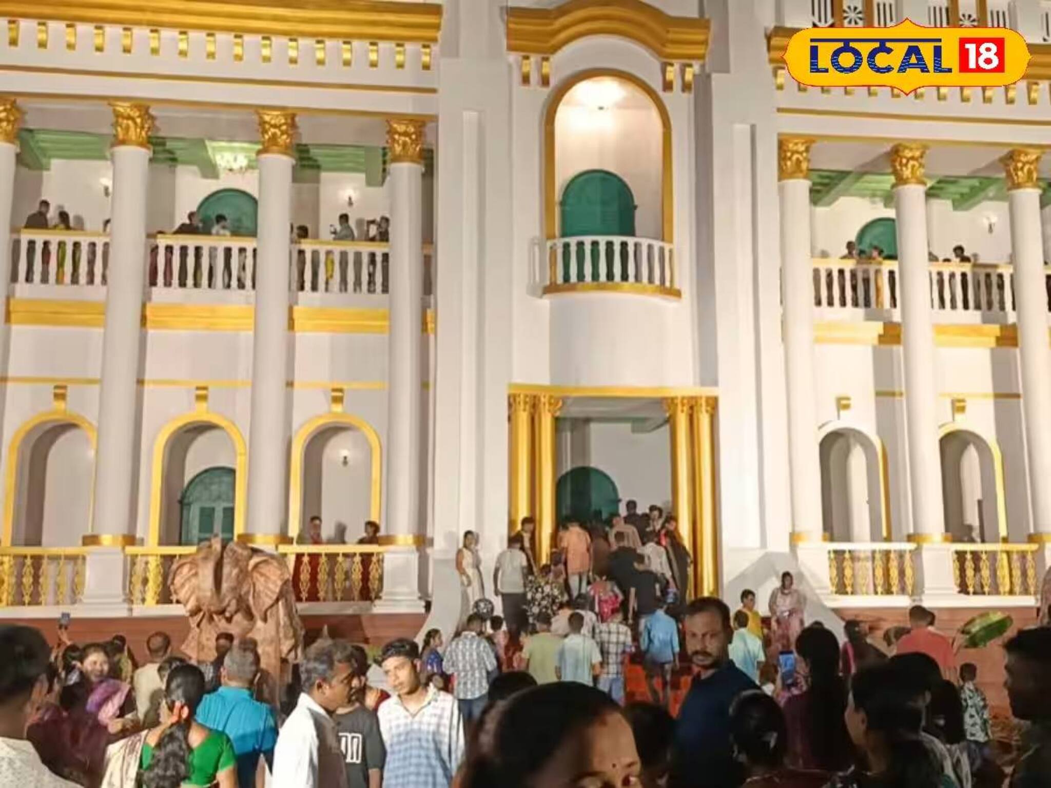 বসিরহাটের বুকে মহিষাদল রাজবাড়ি! শতাব্দী প্রাচীন বনেদি বাড়ির পুজোয় বড় চমক