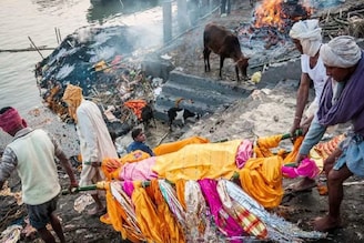 মোক্ষলাভের দরজা বলা হয় বারাণসীকে, কিন্তু এই পাঁচ মৃতদেহের দাহ হয় না এখানের শশ্মানে