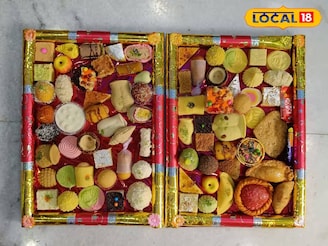 মিষ্টি, ঝাল, নোনতা... এক থালিতেই সব! ভাইফোঁটার বাজার কাঁপাচ্ছে 'এই' স্পেশ্যাল ডালা