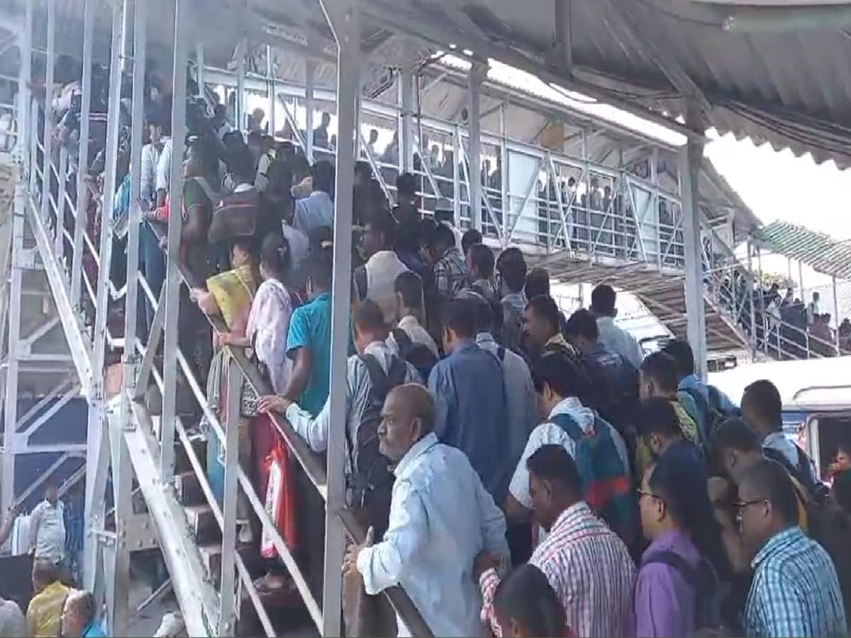 বর্ধমান স্টেশনের ছবি