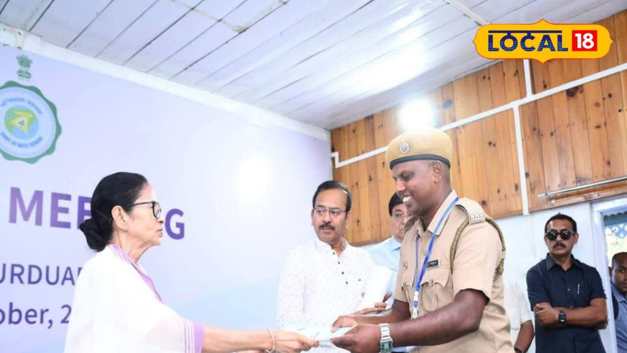 উত্তরবঙ্গের দুর্যোগ পরিস্থিতি সাহসিকতার সঙ্গে জয়! ফাইটারদের পুরস্কৃত করলেন মুখ্যমন্ত্রী