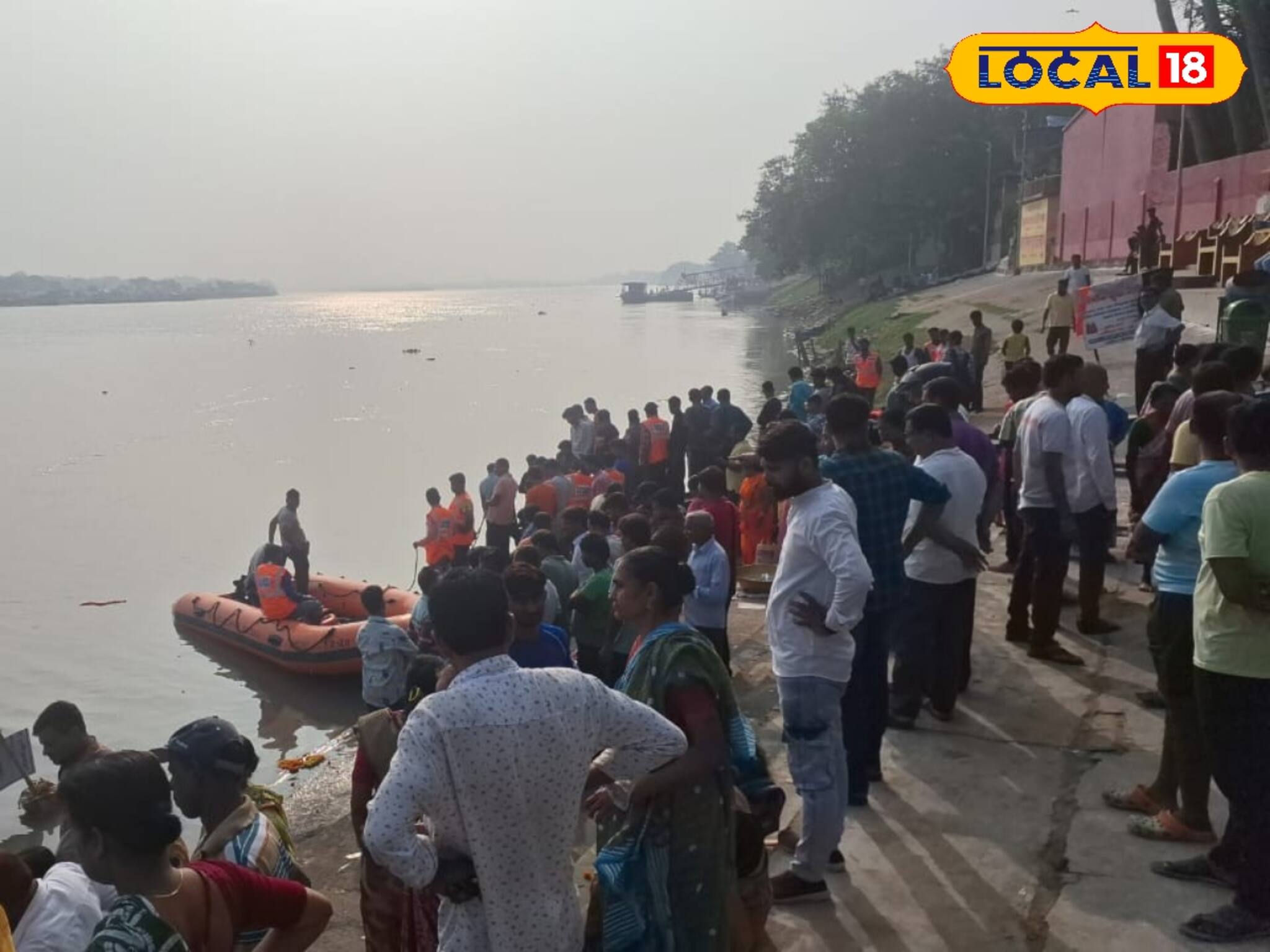 ছট পুজোর আনন্দ মুহূর্তে শেষ! বাবা-কাকার সঙ্গে জলে নেমে ভাগীরথীতে তলিয়ে গেল দুই ভাই