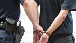 পেটে বুকে এবং গলায় একাধিক জায়গায় মন্টুর আঘাত লাগে। উঠোনে লুটিয়ে পড়েন মন্টু। গ্রামের বাসিন্দারা তড়িঘড়ি তাকে হরিশ্চন্দ্রপুর গ্রামীণ হাসপাতালে নিয়ে আসলে চিকিৎসকরা মৃত বলে ঘোষণা করেন। এদিকে এই গোটা ঘটনা নিয়ে তদন্ত শুরু করেছে হরিশ্চন্দ্রপুর থানার পুলিশ। Photo- Representative  Input - JM Momin