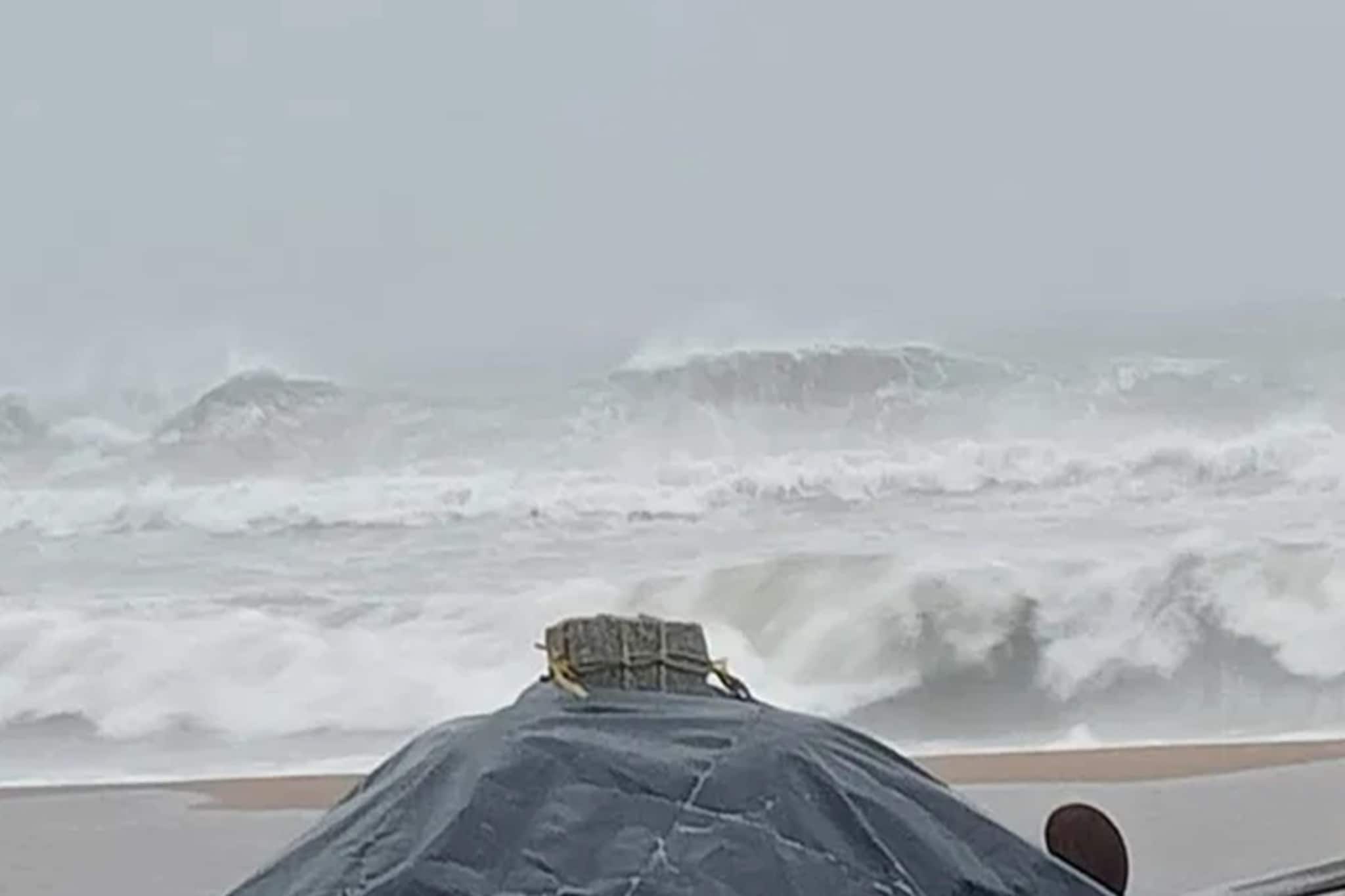 Cyclone Montha Update: শক্তিশালী ঘূর্ণিঝড় ‘মন্থা’-র ল্যান্ডফল কোথায়? এর প্রভাব বাংলায় কী পড়তে পারে, জেনে নিন