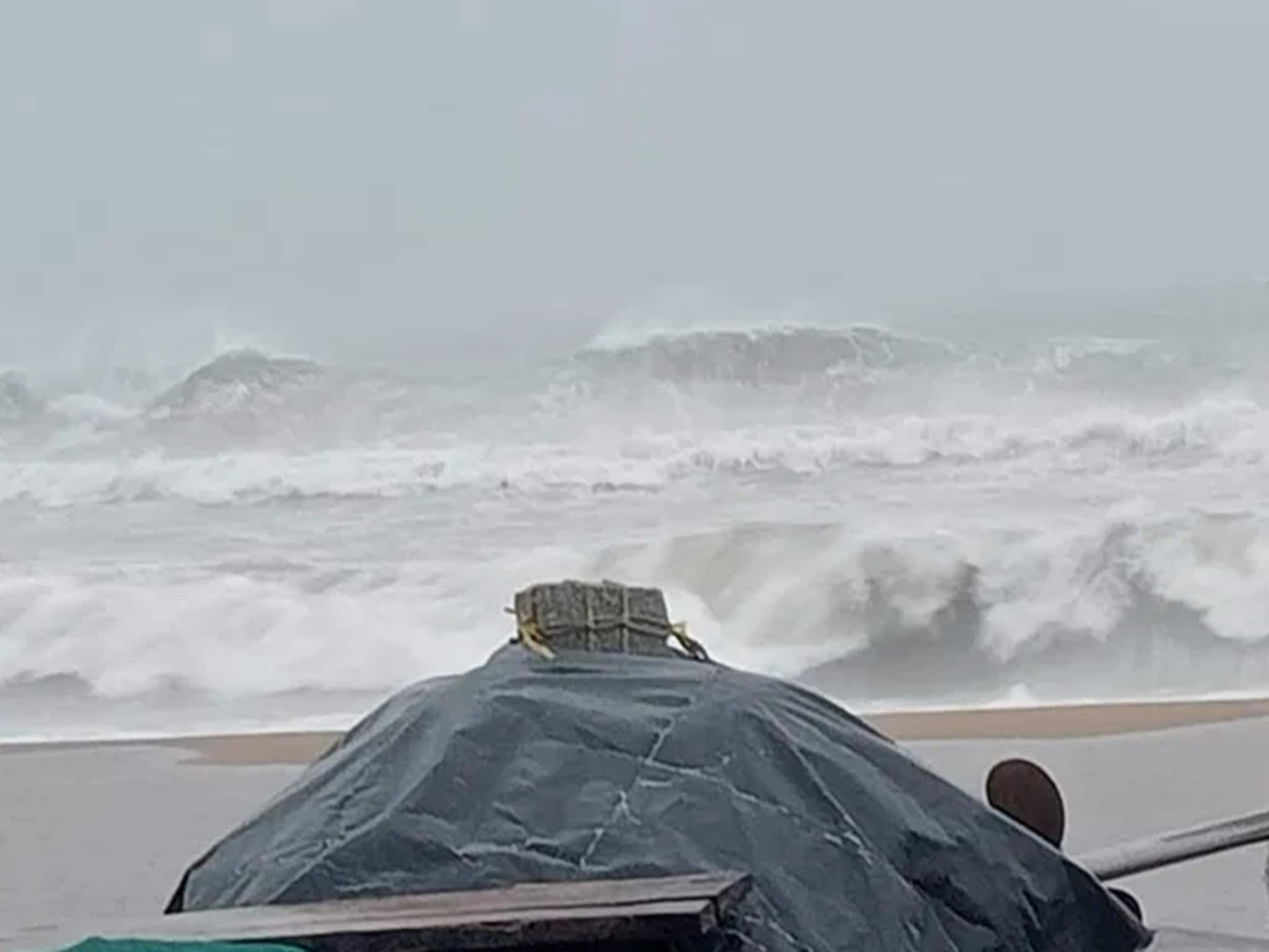 Cyclone Montha Update: শক্তিশালী ঘূর্ণিঝড় ‘মন্থা’-র ল্যান্ডফল কোথায়? এর প্রভাব বাংলায় কী পড়তে পারে, জেনে নিন Cyclone Montha Update: শক্তিশালী ঘূর্ণিঝড় ‘মন্থা’-র ল্যান্ডফল কোথায়? এর প্রভাব বাংলায় কী পড়তে পারে, জেনে নিন