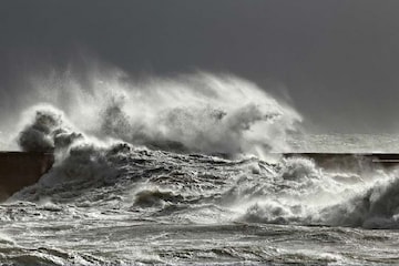 ঘূর্ণিঝড় 'মন্থা' শক্তি হারালেও রেহাই নেই! ফের ঘনাচ্ছে আরও এক নিম্নচাপ! দেশের বেশ কিছু রাজ্ ঘূর্ণিঝড় 'মন্থা' শক্তি হারালেও রেহাই নেই! ফের ঘনাচ্ছে আরও এক নিম্নচাপ! দেশের বেশ কিছু রাজ্