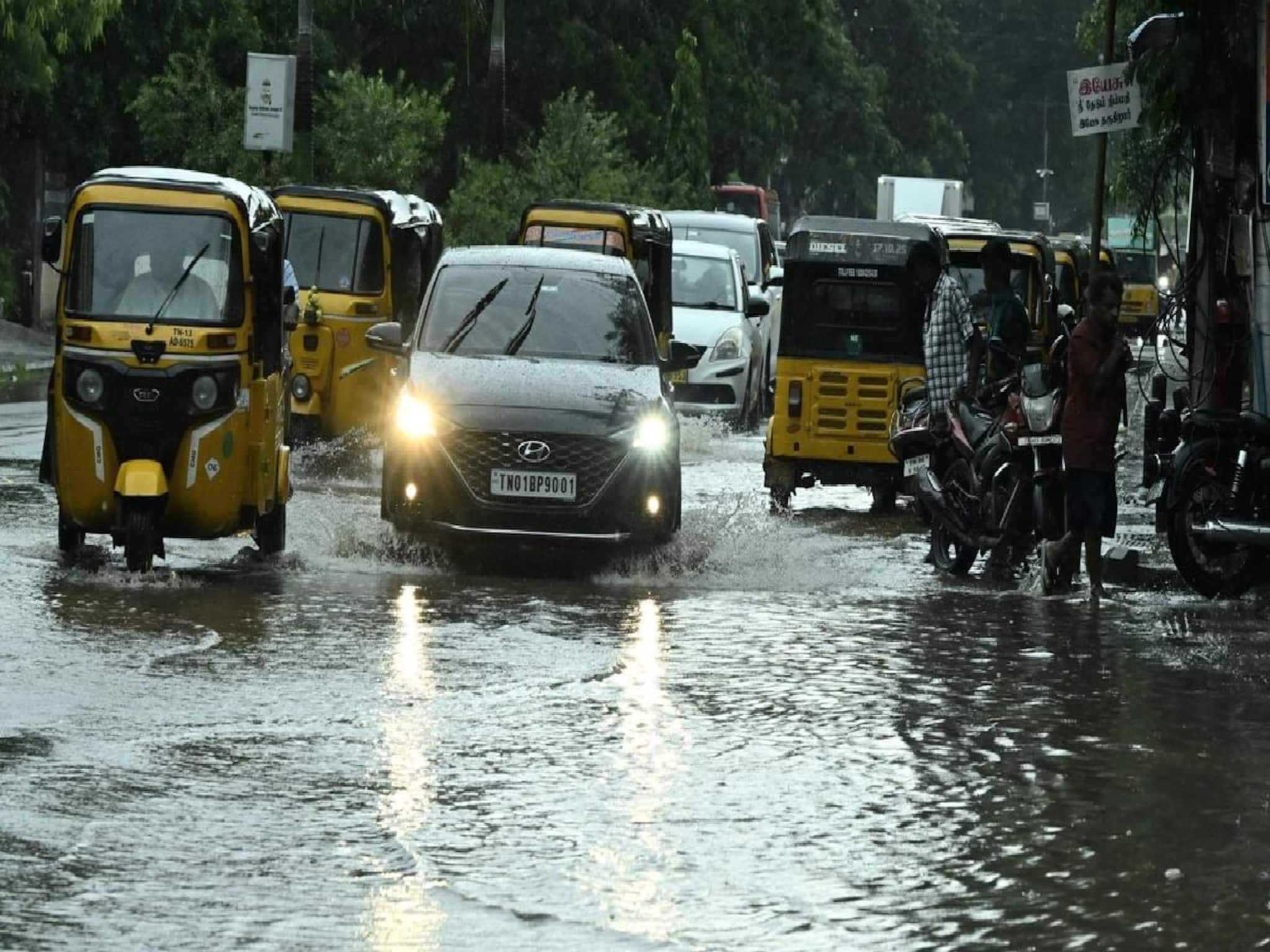 Cyclone Montha Rain Alert: শক্তি বাড়িয়ে আরও মারাত্মক আকার নিচ্ছে সাইক্লোন, ছটের মধ্যেই ল্যান্ডফল, বাংলায় শুধুই বৃষ্টির তাণ্ডব, রইল ওয়েদার আপডেট