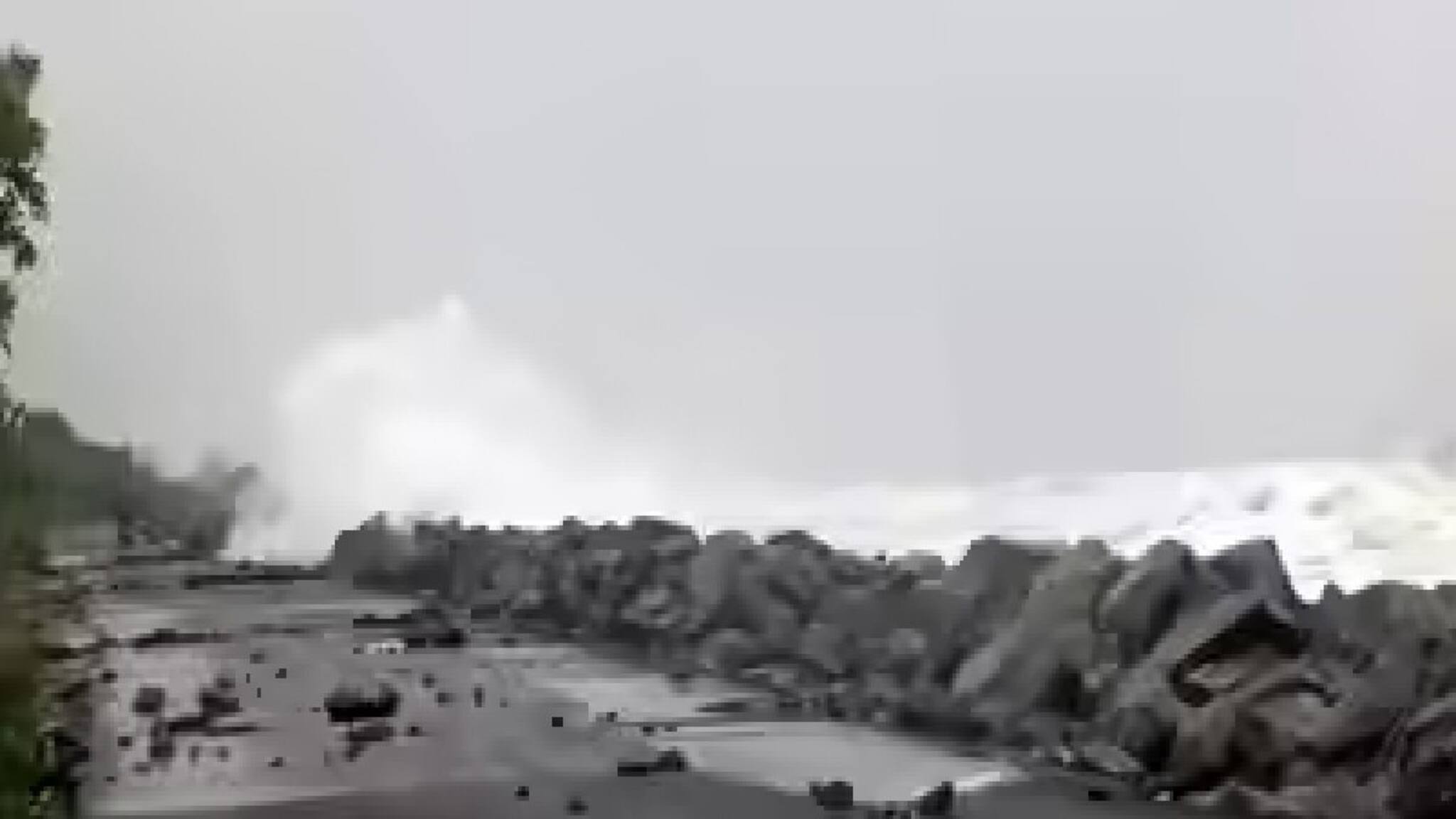 মন্থা আছড়েছিল অন্ধ্রে, নাকানিচোবানি খেল দিঘা, নাগাড়ে বৃষ্টি, তোলপাড় করা দিঘার ঢেউ