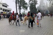 চেনা ছন্দে দার্জিলিং জমজমাট, পর্যটকদের ঠাসা ভিড়! পাহাড়ে ওঠার কোন কোন রাস্তা খোলা?
