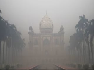 দূষণে হাঁসফাঁস দিল্লি