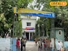 দশমীর সন্ধ্যায় ধূপগুড়িতে দুর্ভোগ! মৃতদেহ নিয়ে সড়ক আটকে বিক্ষোভ, যানজট
