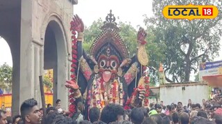 শেকল ও দড়ি বেঁধে বেদি থেকে নামিয়ে বিসর্জন করা হল দুরবাজপুর শ্মশান কালীকে 