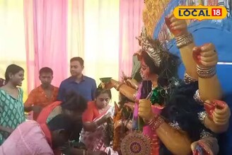 জেলার অন্যতম প্রাচীন পুজো! বিদায়বেলায় বুড়ো মা-কে বরণ করতে হাজার হাজার মানুষের ভিড়