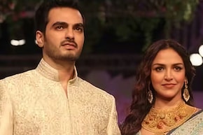 ভাঙা বিয়ে জোড়া লাগল না কি? পারিবারিক রবিবার উদযাপনে এক হলেন এষা-ভরত
