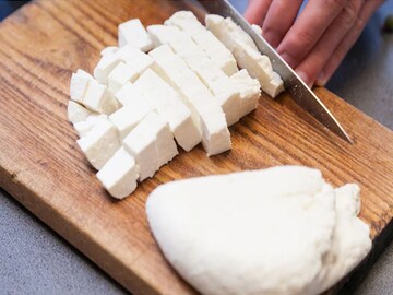 ‘নকল’ থেকে সাবধান ! স্বাস্থ্য সুরক্ষিত রাখতে ভেজাল পনির শনাক্ত করার ৩ সহজ কৌশল শিখুন এখনই