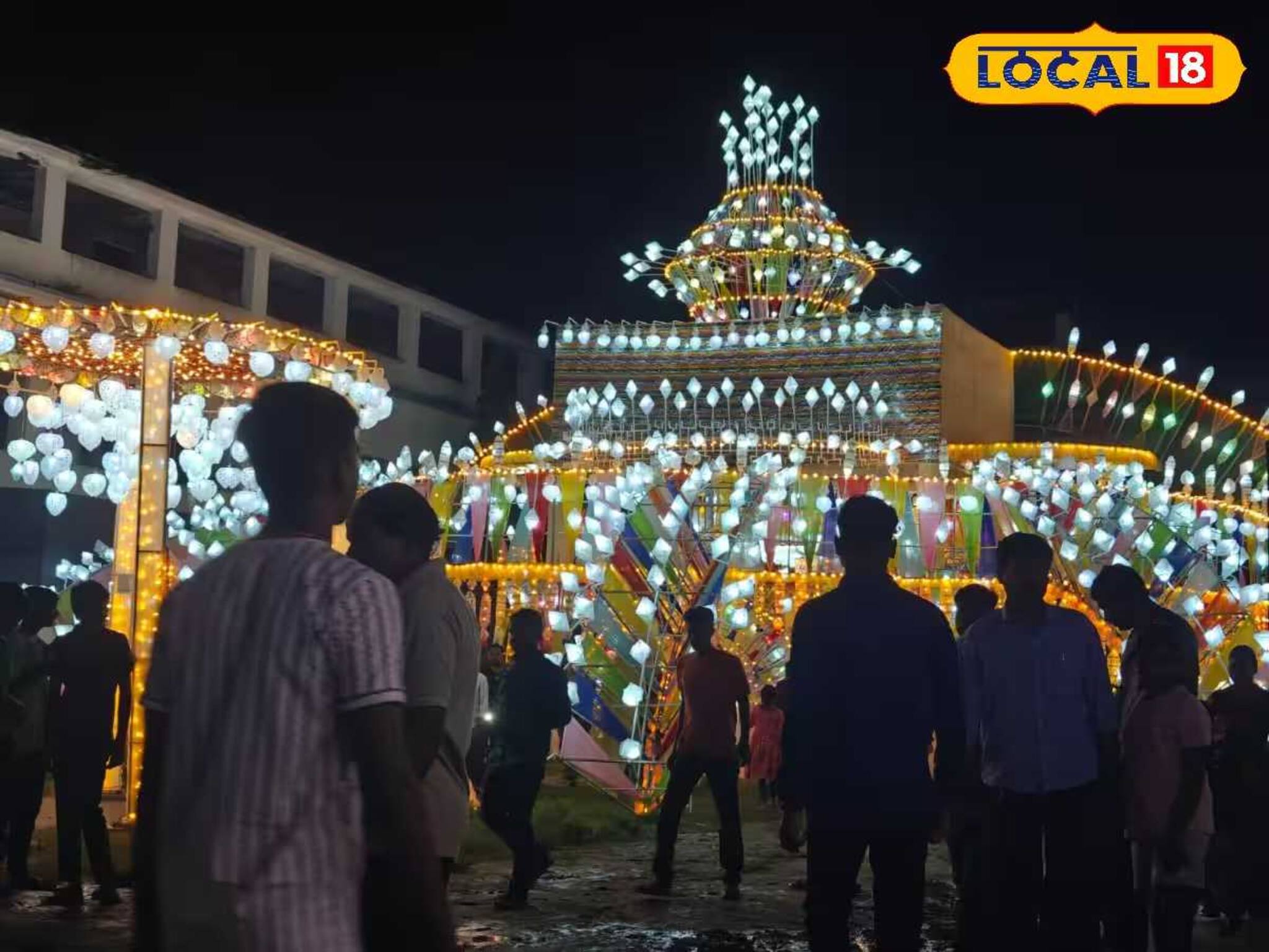 দুর্গাপুজো ঘিরে ঘাটাল-দাসপুরে উৎসবের আমেজ! মণ্ডপে-মণ্ডপে উপচে পড়া ভিড়