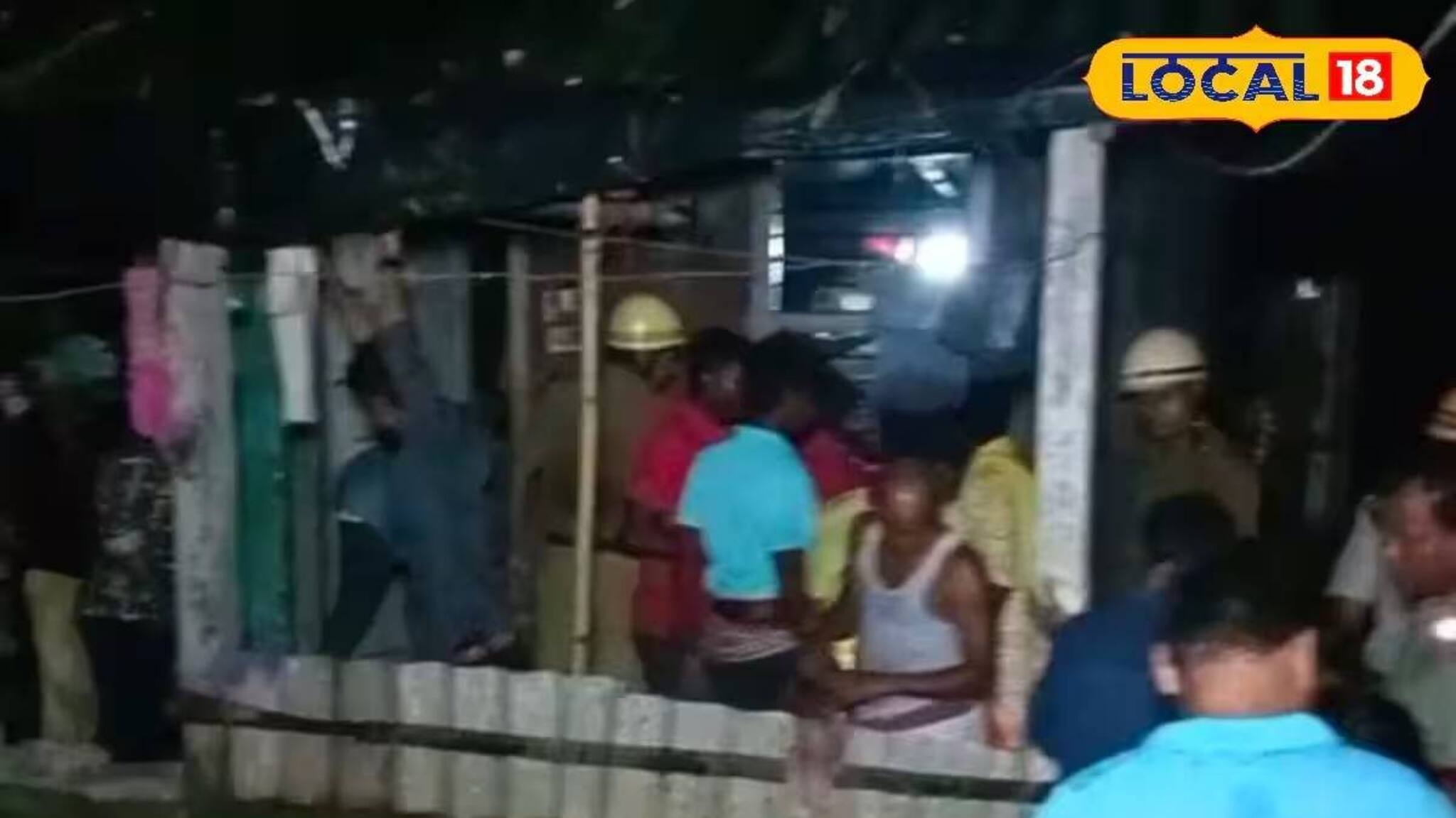 ভরসন্ধ্যায় গৃহস্থের বাড়িতে আগুন! এলাকায় কীর্তনের অনুষ্ঠান চলাকালীন বিপত্তি