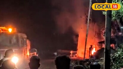 দাউদাউ করে জ্বলছে ডাম্পার দাউদাউ করে জ্বলছে ডাম্পার