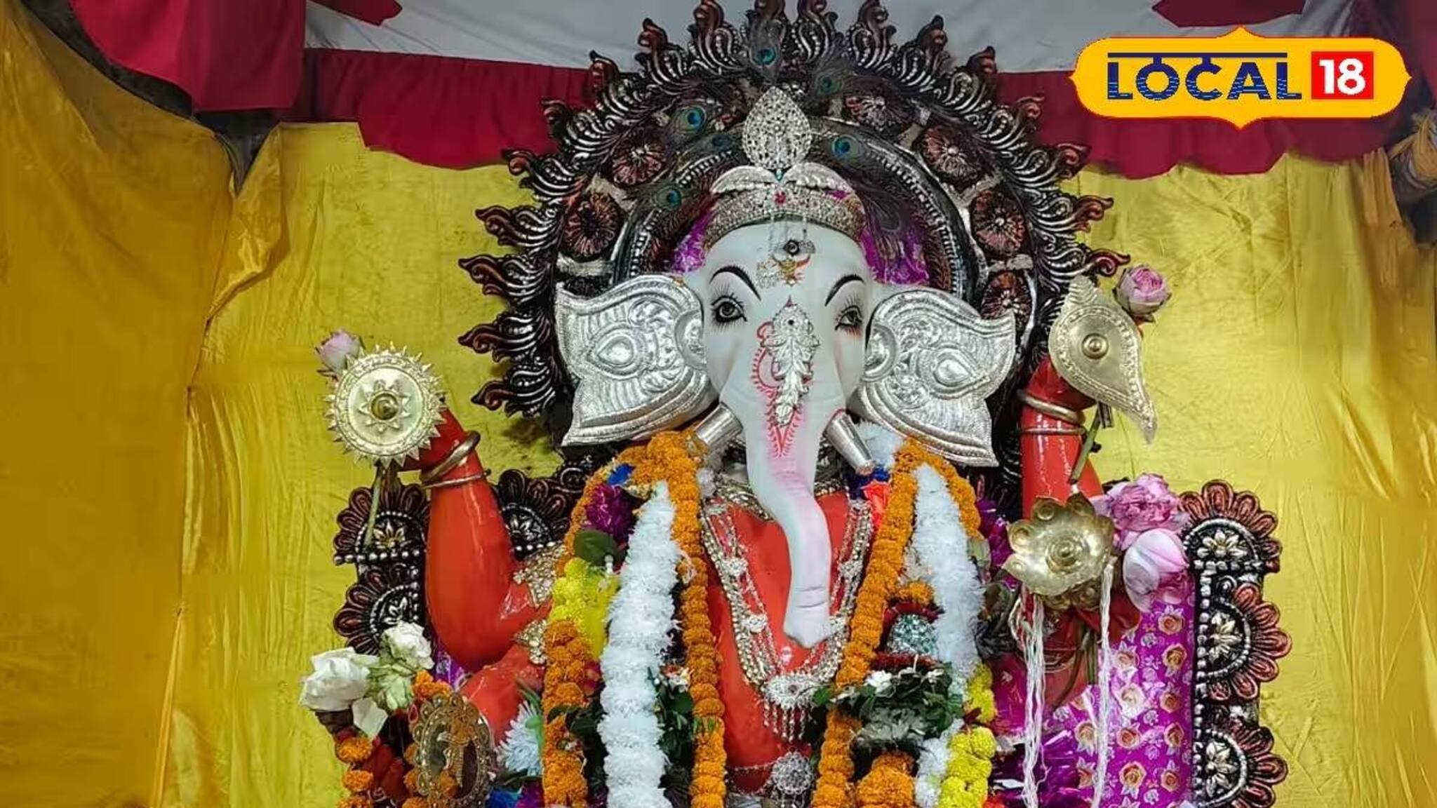 লক্ষ্মীপুজোয় গণেশ বন্দনা! মুর্শিদাবাদে ধুমধাম করে সিদ্ধিদাতার আরাধনার ছবি দেখুন