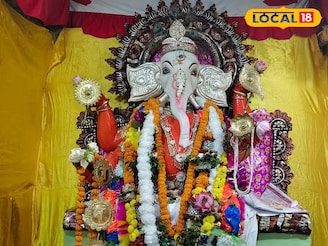 লক্ষ্মীপুজোয় গণেশ বন্দনা! মুর্শিদাবাদে ধুমধাম করে সিদ্ধিদাতার আরাধনার ছবি দেখুন