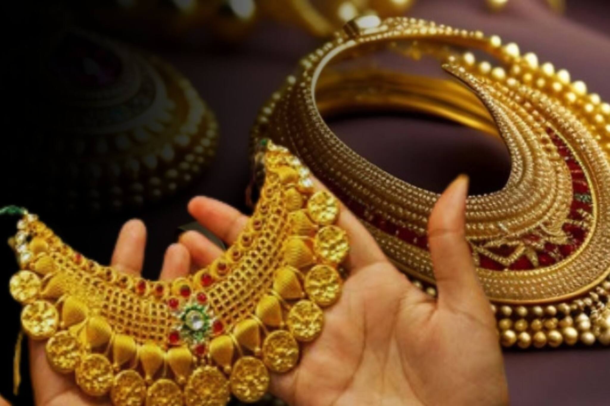 Gold Price: ১০ বছর আগে ১ লক্ষ টাকার সোনা কিনে থাকলে এই দীপাবলিতে এর মূল্য কত হত?  জানলে চমকে যাবেন
