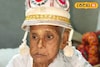 সেঞ্চুরির পরে আবার দাঁত, ধুমধাম করে দিদার মুখে ভাত দিল নাতি-নাতনিরা! মেনুতে কী ছিল?