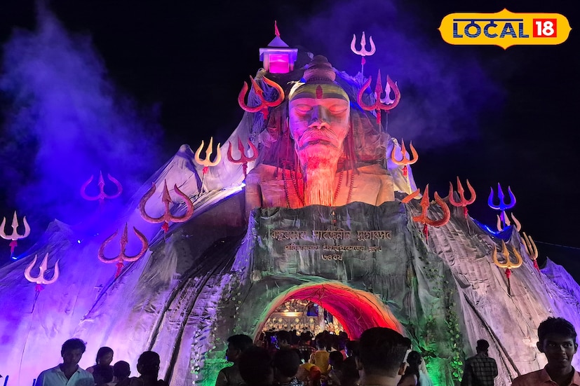 ঝাড়গ্রামের ইয়ং ইলেভেন ক্লাবের উদ্যোগে আয়োজিত বাছুরডোবা সর্বজনীন দুর্গাপূজাকে ঘিরে মেতে উঠেছেন জঙ্গলমহলবাসী।