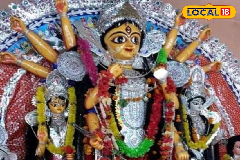 তবে মাথায় রাখতে হবে, মন্দির বা যে সমস্ত পুজো মণ্ডপে নিয়ম মেনে দশমীতেই সমস্ত বিধি মানা হচ্ছে, সেসব জায়গা থেকেই নিয়মগুলি পালন করতে হবে। অনেকে থিম পুজোর খাতিরে আরও দুএকদিন প্রতিমা রেখে দেন। সেগুলি থেকে নিয়ম করলে, লাভ হবে না।