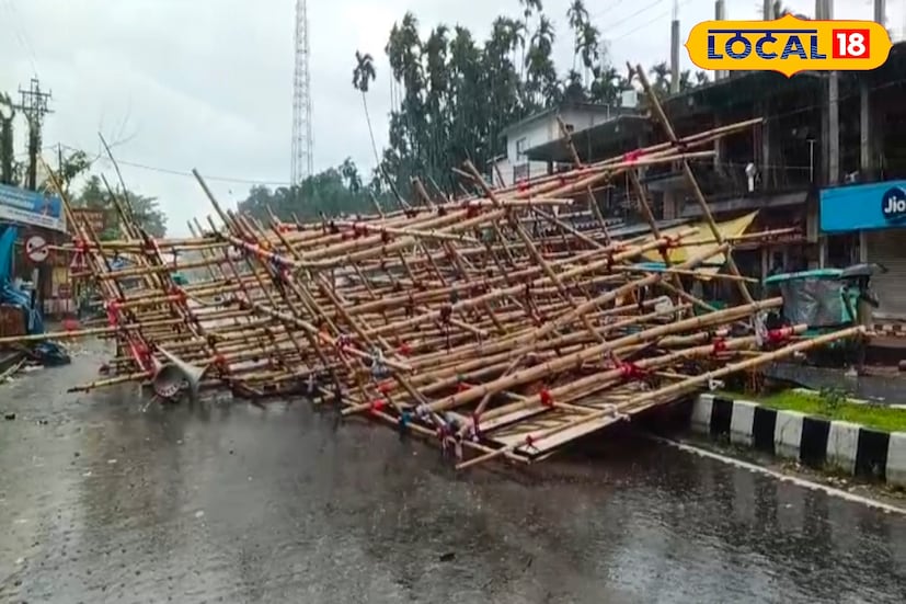  দীর্ঘদিনের প্রস্তুতি, শ্রম আর আশা—সব মুহূর্তেই ভিজে গেল বৃষ্টির জল ধারায়। এলাকাবাসী বলছেন, এ দুর্ঘটনায় নবমীর আনন্দ খানিকটা ম্লান হয়ে গেল। তবে তবুও পূজোর আবেগকে ধরে রাখার চেষ্টা চলছে সবার মধ্যেই। 