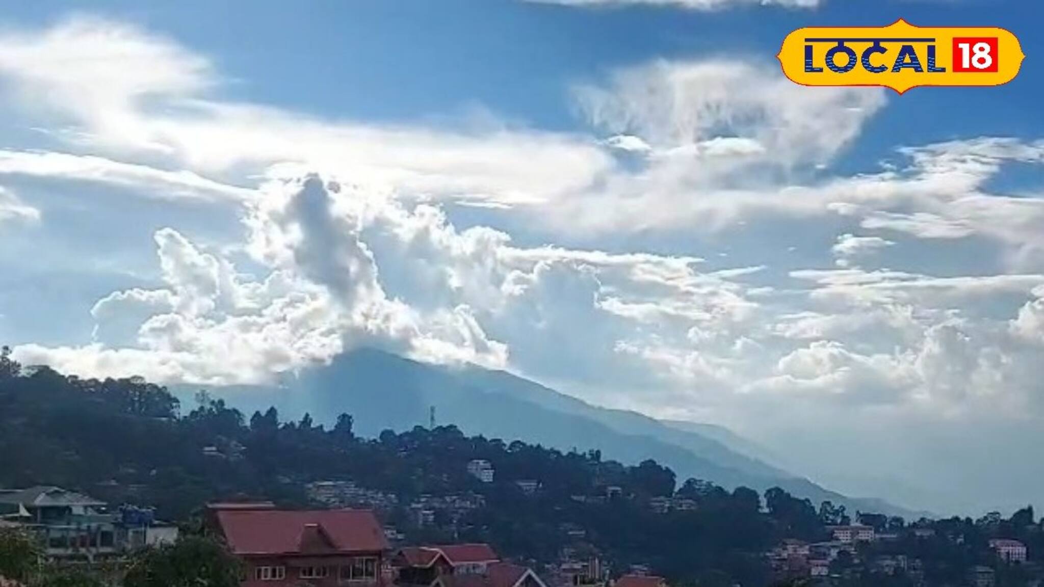 প্রথমে গরমে সেদ্ধ, পরে বৃষ্টিতে নাকাল! পুজোর ছুটিতে কী অবস্থা পর্যটকদের