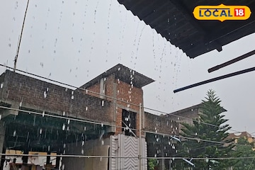 নবমীর দুপুরেই তুমুল ঝড়বৃষ্টি! রাস্তায় বিরাট ধস, সেবকের কাছে আটকে যানবাহন নবমীর দুপুরেই তুমুল ঝড়বৃষ্টি! রাস্তায় বিরাট ধস, সেবকের কাছে আটকে যানবাহন