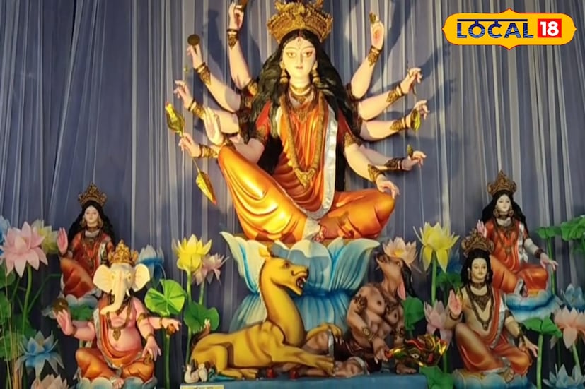 ঘাটালের গ্রামীণ পুজো কমিটিগুলি এ বছর একাধিক আকর্ষণীয় থিমের প্যান্ডেল গড়ে তুলেছে। বিভিন্ন সমাজিক বার্তা, গ্রামীণ সংস্কৃতি ও সমসাময়িক ঘটনাকে উপজীব্য করে তৈরি হয়েছে নানা থিম। এই থিমই মূলত দর্শনার্থীদের সবচেয়ে বড় আকর্ষণ।