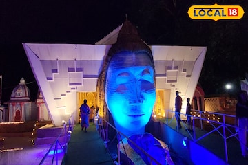 থিমের পুজোয় আলাদা চমক, দেখতে ভিড় জমালেন ভিন রাজ্যের দর্শনার্থীরাও! ছবিতে দেখুন থিমের পুজোয় আলাদা চমক, দেখতে ভিড় জমালেন ভিন রাজ্যের দর্শনার্থীরাও! ছবিতে দেখুন