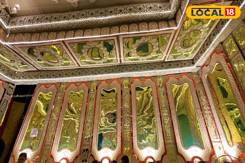 দেশবন্ধু পার্ক রূপনারায়ণপুর এবারে ৩২ তম বর্ষে পদার্পণ করছে। এবারে প্রায় ৮ লক্ষ টাকা বাজেটে ফুটিয়ে তোলা হচ্ছে রাজমহলের আদলে পুজোর মণ্ডপ। দর্শনার্থীরা মাঠের মধ্যে প্রবেশ করলে দেখতে পাবেন একটি সুদীর্ঘ রাজমহল। 