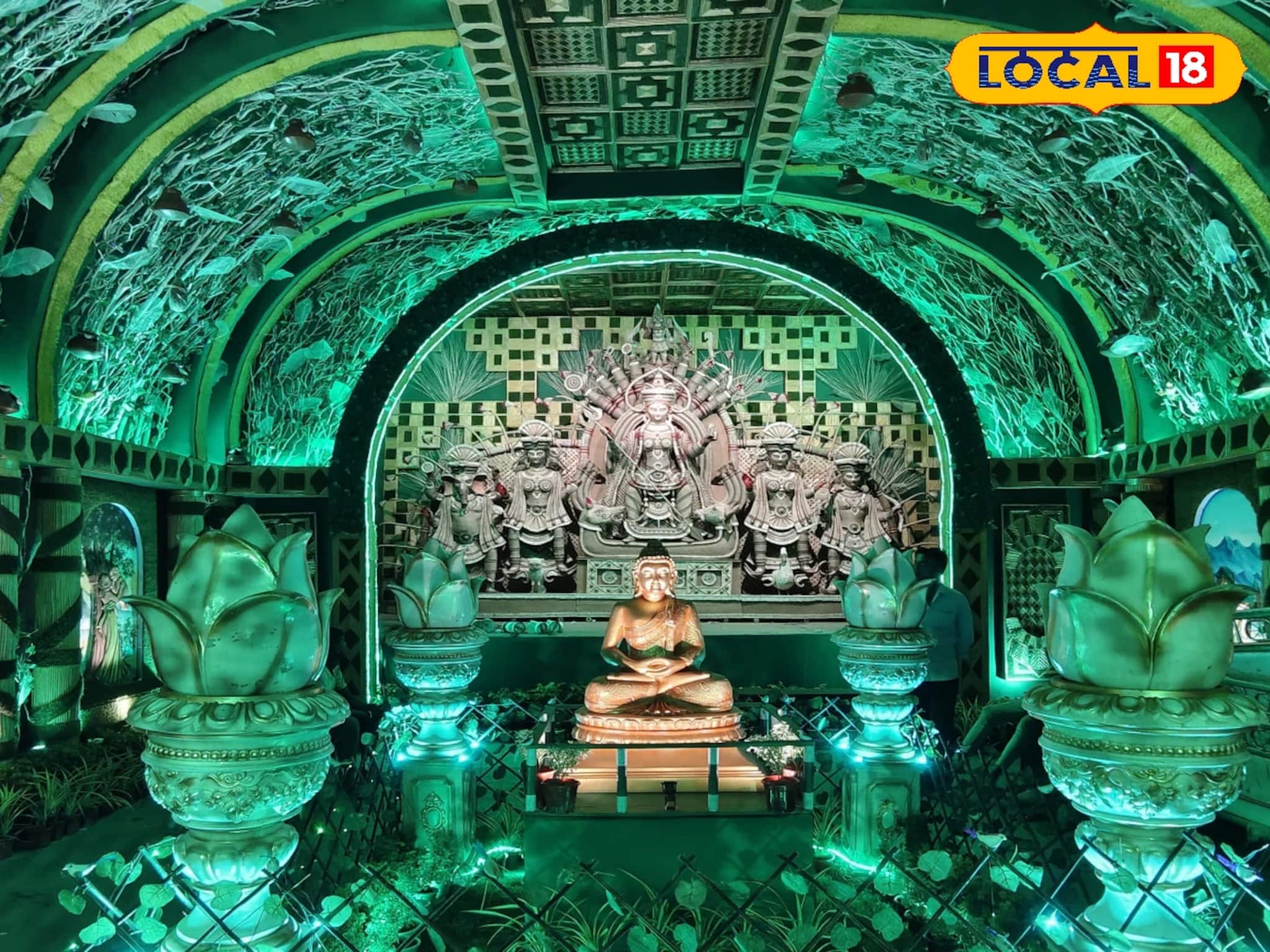 পরিবেশবান্ধব উপকরণে তৈরি মণ্ডপে সবুজায়নের বার্তায় মন জয় করল ঠাকুরপুকুরের এই পুজো