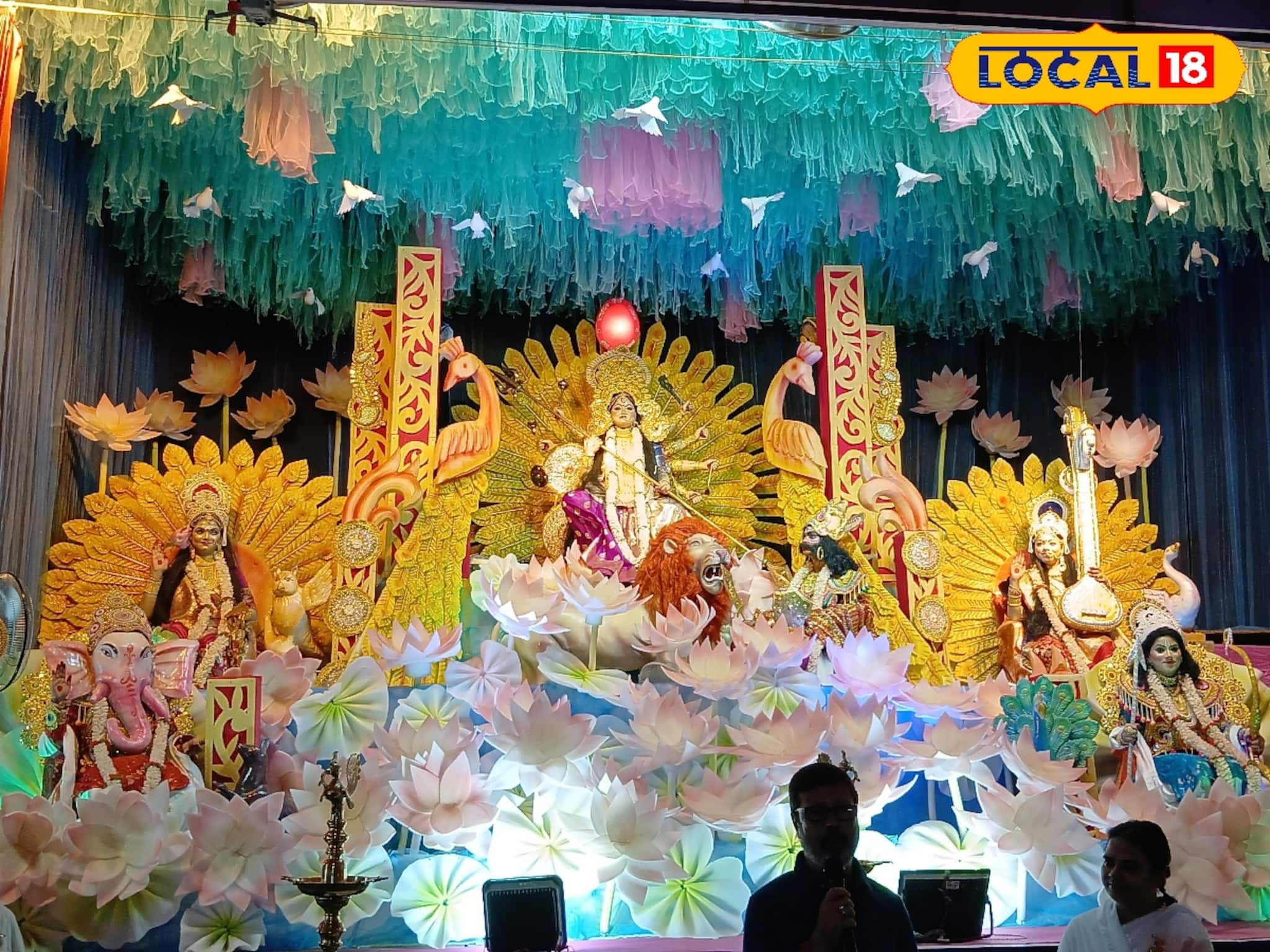 বিনাশ হোক অশুভ শক্তির, চিন্ময়ী দুর্গার আরাধনাতেই পূর্ণ শারদো‍ৎসবের এই অন্য পুজো