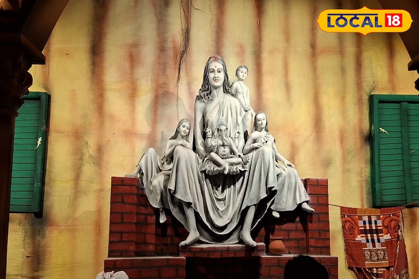 ​মা আমাদের শ্রেষ্ঠ ধন, তাঁকে সম্মান জানানোর, ভালোবাসা দেওয়ার দায়িত্ব আমাদেরই। তাই তাকে অবহেলা না করে আসুন হয়ে উঠে তাদের অবলম্বন, তাদের ভরসা, শান্তির ঠিকানা।